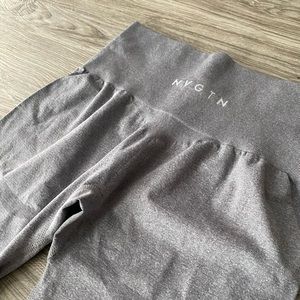 NVGTN never used Grey Contour Seamless size medium